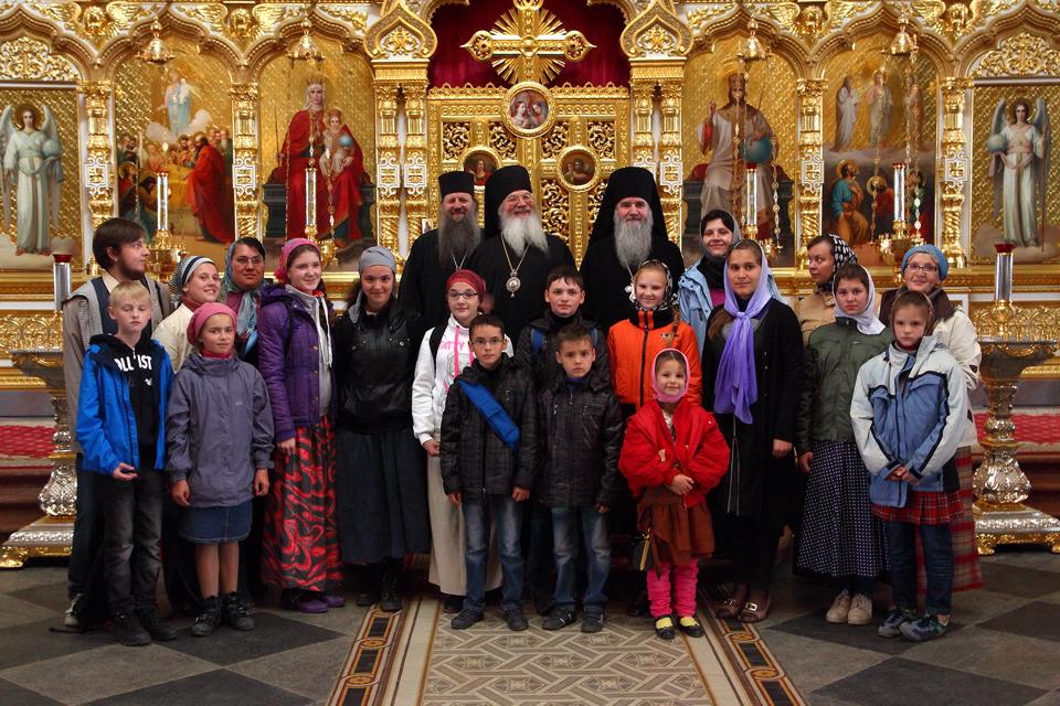 Монахи Валаамского монастыря приютили на подворье в Приозерске 116 беженцев из Восточной Украины