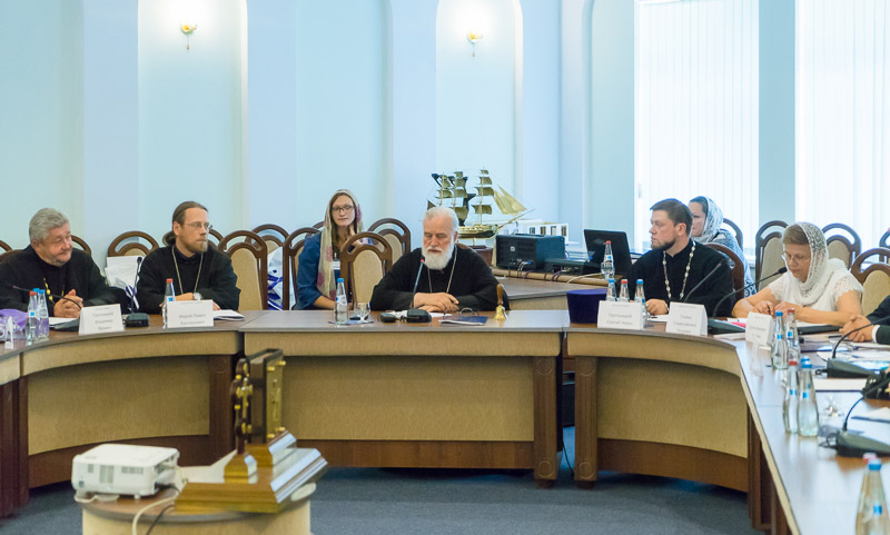 Патриарший экзарх возглавил встречу руководителей епархиальных отделов Белорусской Православной Церкви по социальному служению