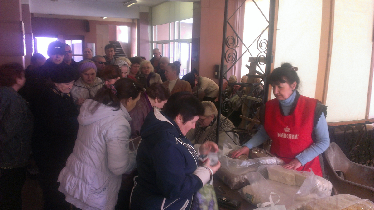 В апреле Синодальный отдел по благотворительности передал жителям Донецкой епархии 23 тонны гуманитарной помощи