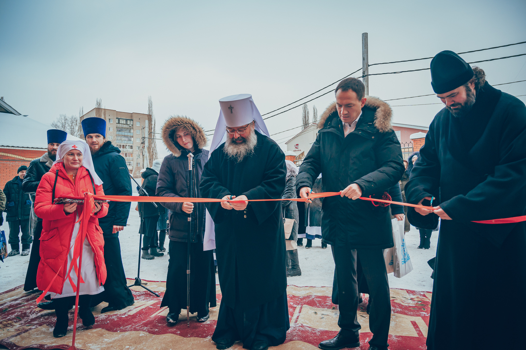 Открытие церковного центра гуманитарной помощи в Альметьевске