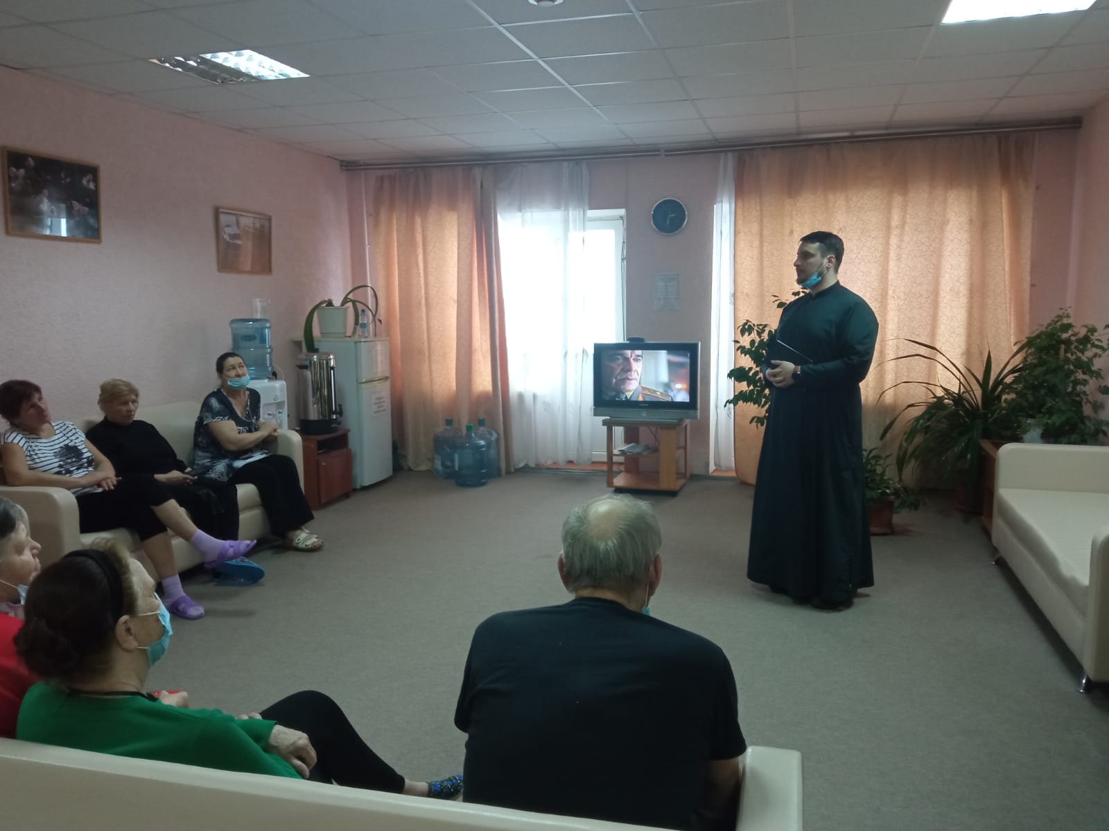 Встреча священников Саратовской епархии с беженцами из Донбасса