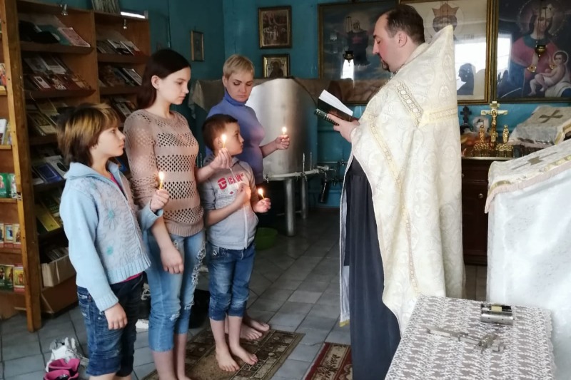 Крещение беженцев из Донбасса
