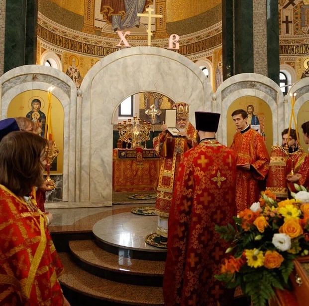 Награждение священника Николая Лузанова