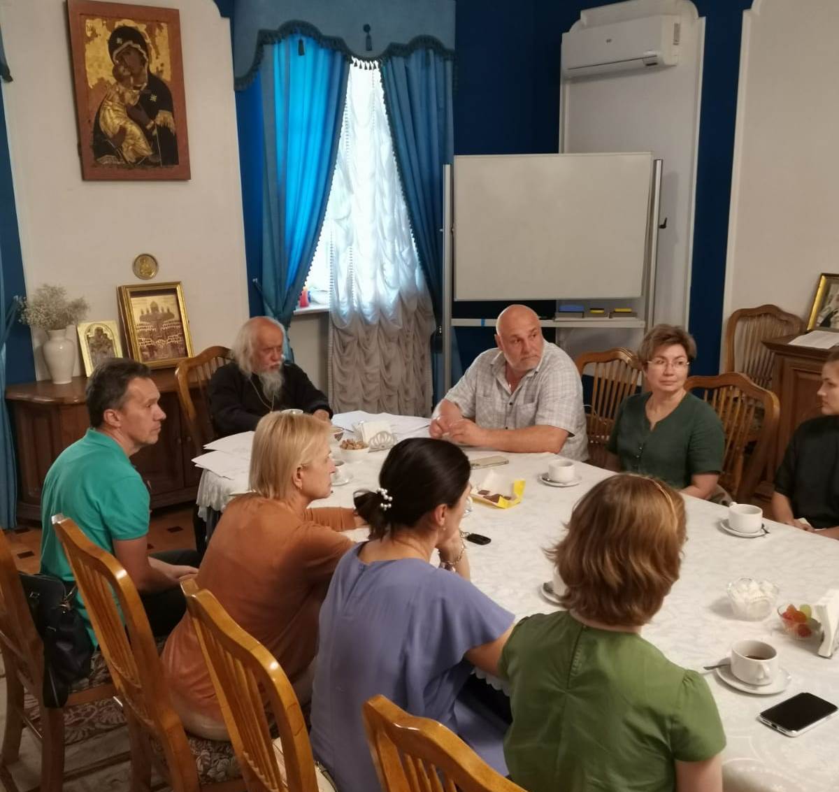 Встреча епископа Пантелеимона с добровольцами