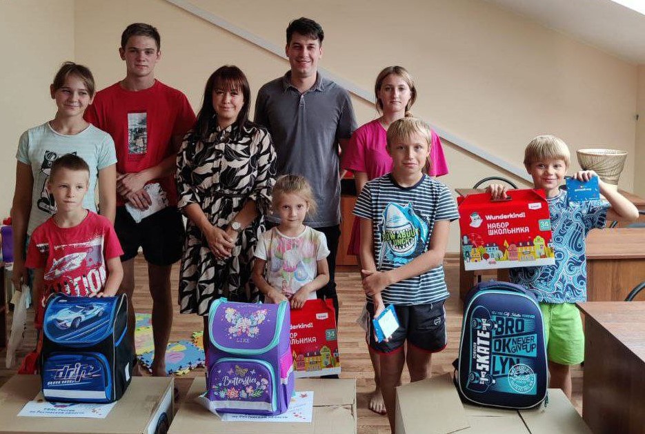 Благотворительная акция «Соберем ребенка в школу» прошла в Свято-Иверском женском монастыре в Ростове-на-Дону