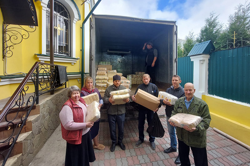 В Воронежской епархии продолжают оказывать помощь беженцам. Фото с официального сайта Воронежской митрополии