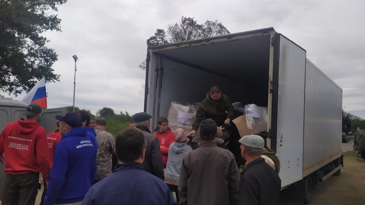 «Патриаршие добровольцы» передали беженцам гуманитарную помощь