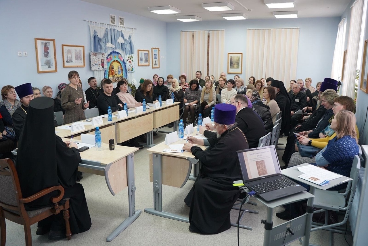 Круглый стол по запуску проекта «Помочь увидеть лик святой» в Череповецкой епархии