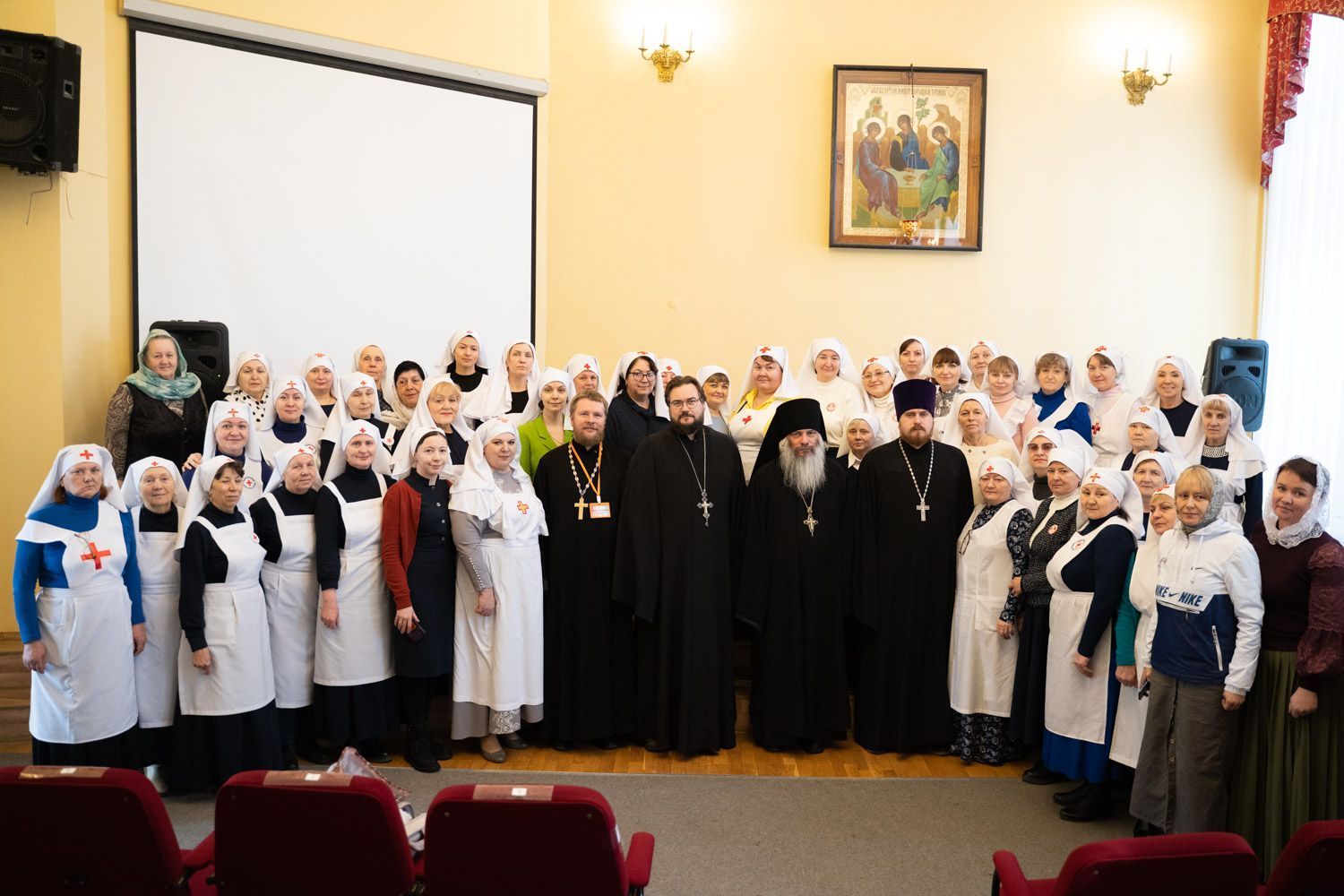 Участники первого съезда сестер милосердия Приволжского федерального округа