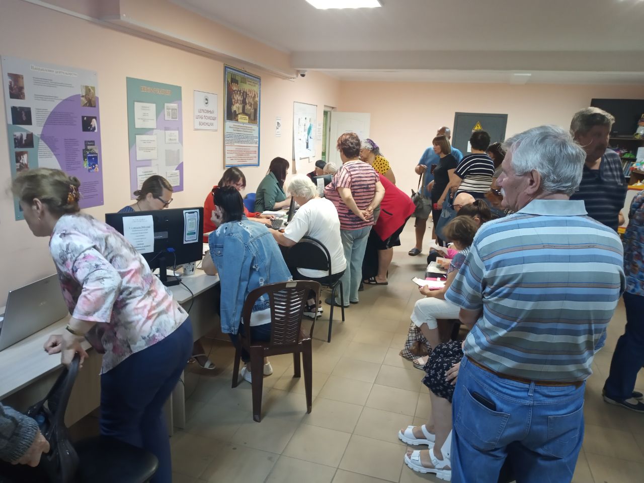 В церковном штабе помощи беженцам в Белгороде