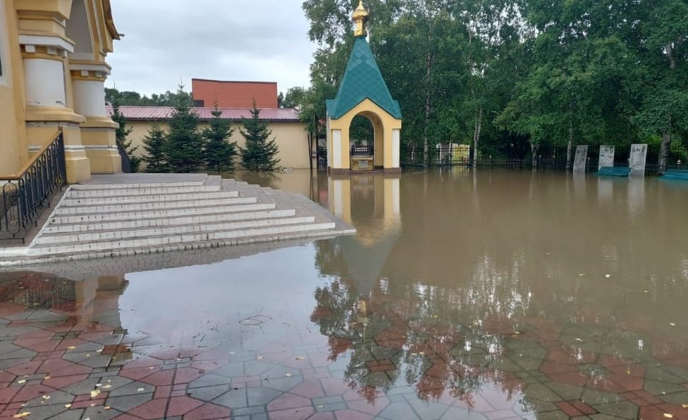 Владивостокская епархия оказывает помощь пострадавшим от стихии в Приморском крае