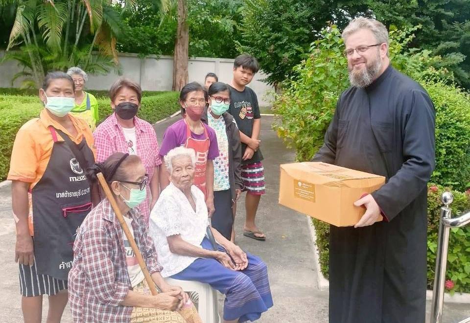 Продуктовая помощь от Таиландской епархии