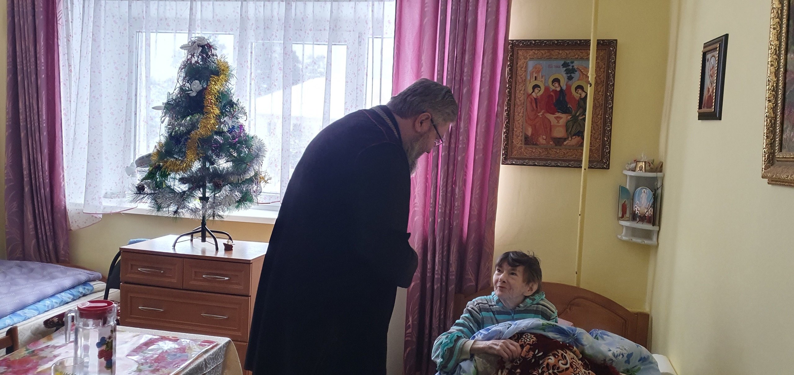 Епископ Рославльский и Десногорский Мелетий в Воргинском психоневрологическом интернате