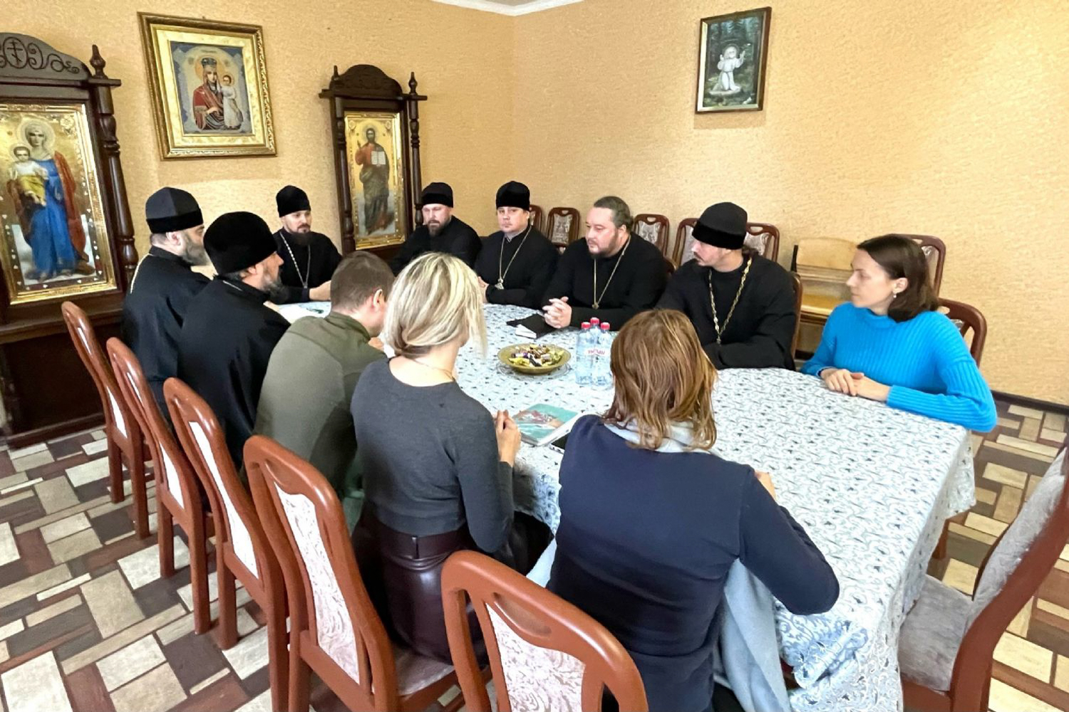 Собрание епархиальных благочинных в Луганске