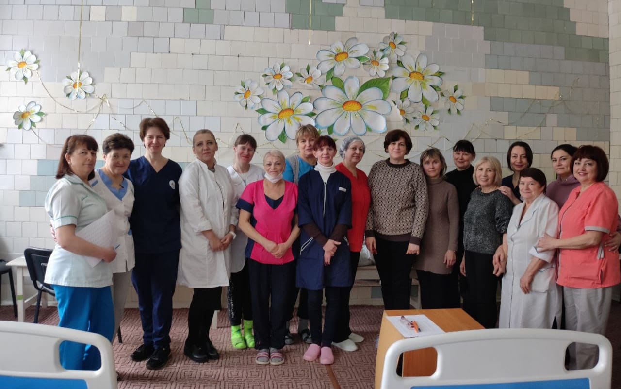 Участники курсов по уходу в Луганске