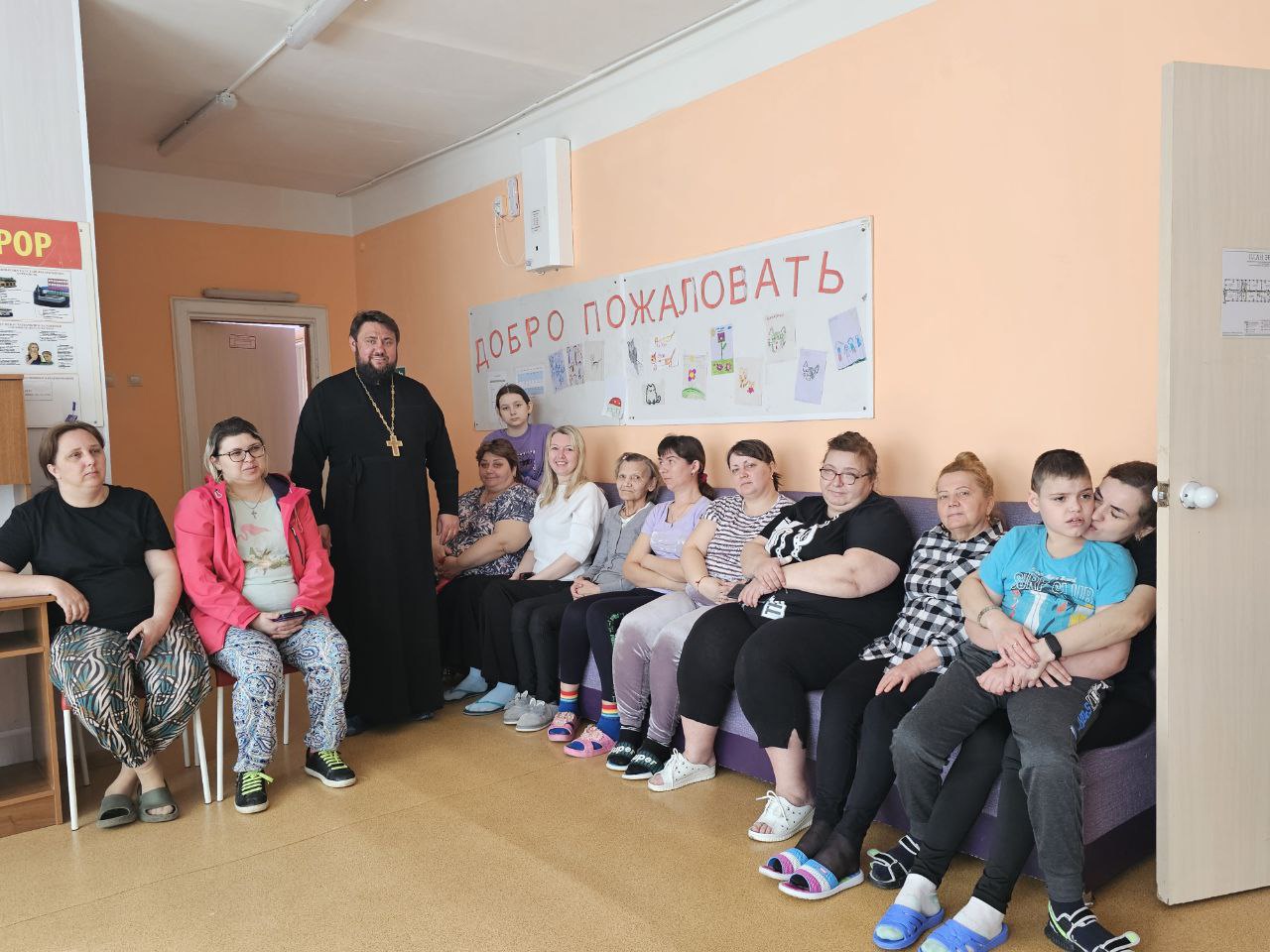 Посещение эвакуированных детей из Белгородской области. Фото: официальный сайт Симбирской епархии